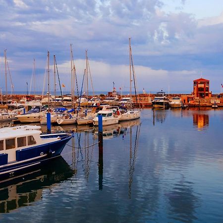Marina, Ile Des Pecheurs - Acces Piscine Et Spa Le Barcarès エクステリア 写真